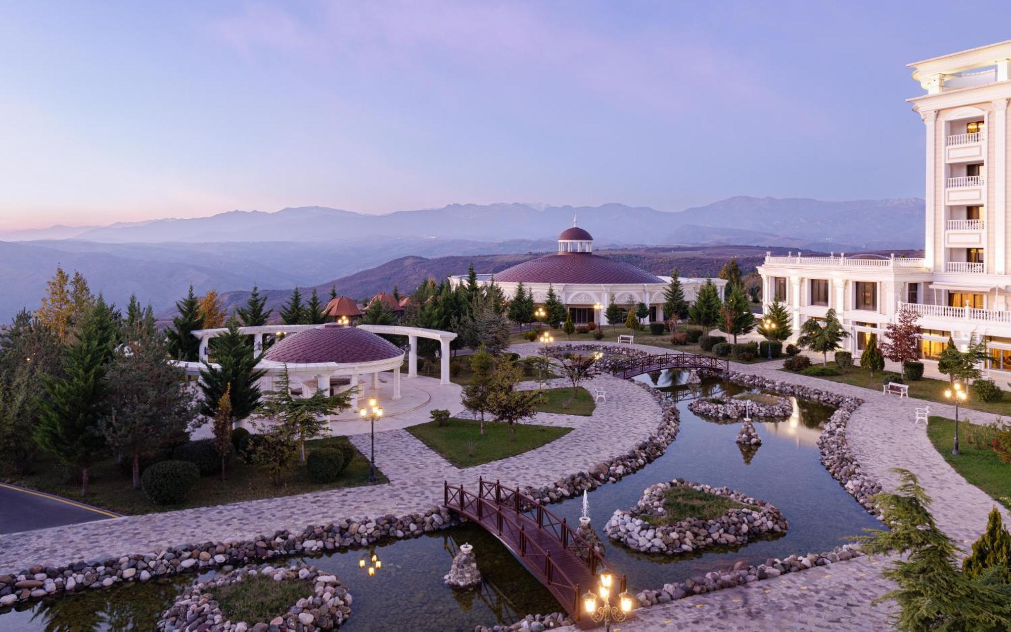 Shamakhi Palace Sharadil Шередил Экстерьер фото The campus of the University of Macedonia